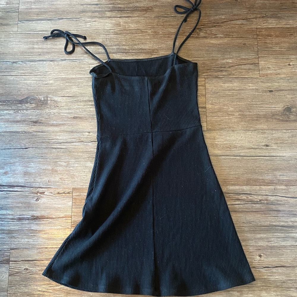 Reformation dress, with with shoulder ties